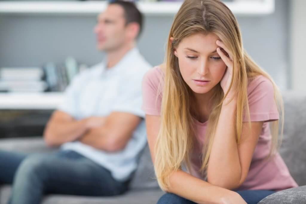 Couple ayant des problèmes de dépendance