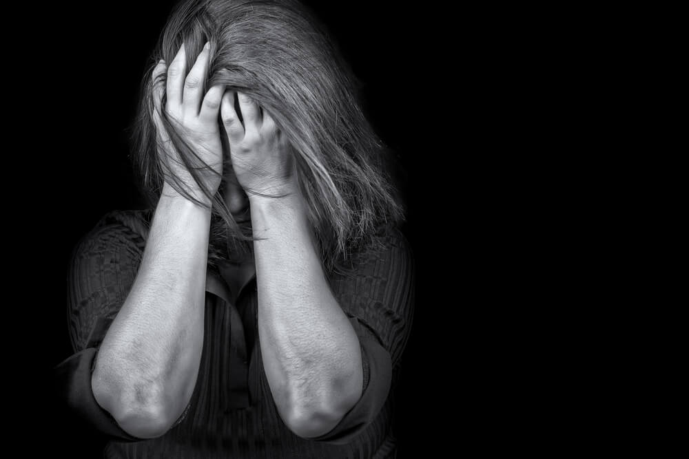Mujer con estrés postraumático