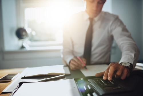 Man met verlies van interesse in zijn werk
