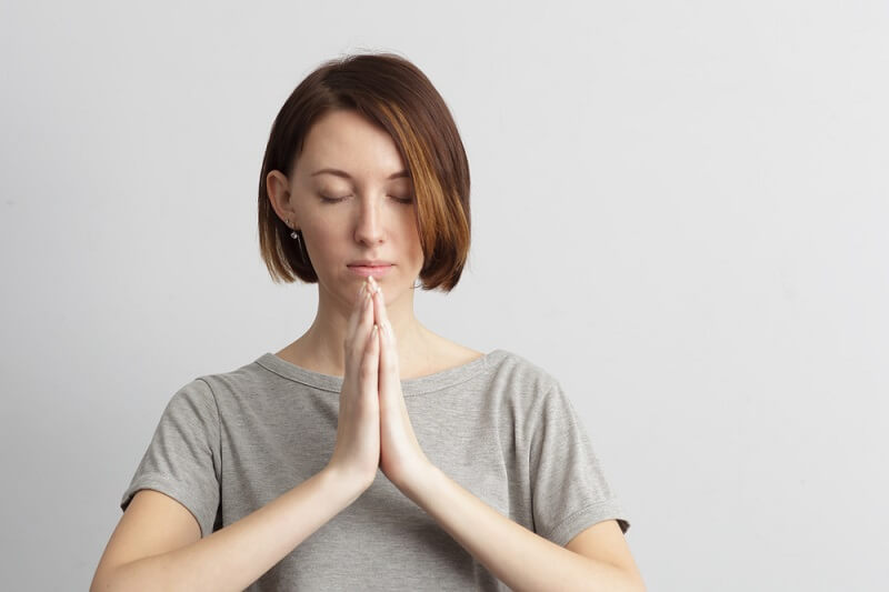 Mujer haciendo relajación