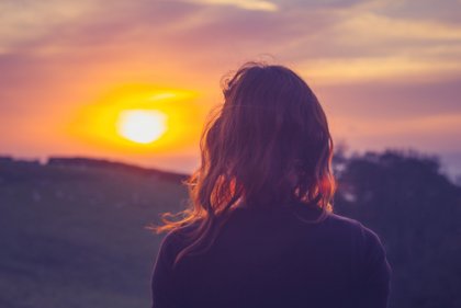 ¿Por qué nos cuesta tanto vivir en el presente?
