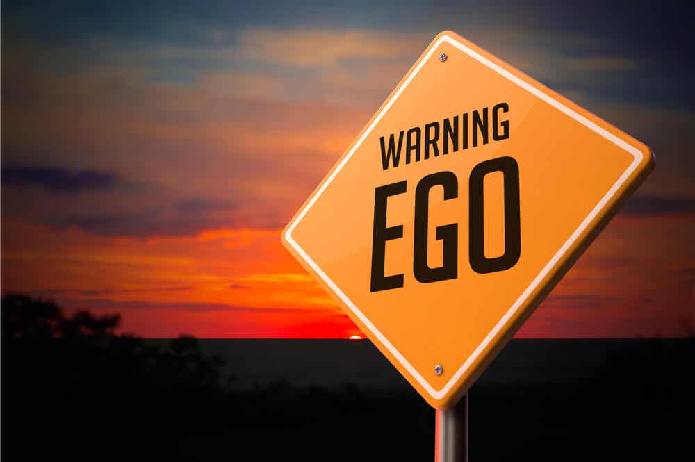Señal sobre el ego