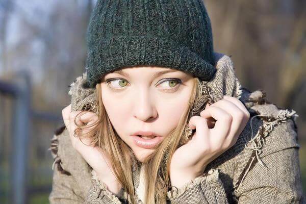 Mujer con fobia social