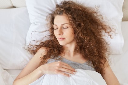 ¿Sabes cómo se comporta nuestro cerebro durante el sueño?