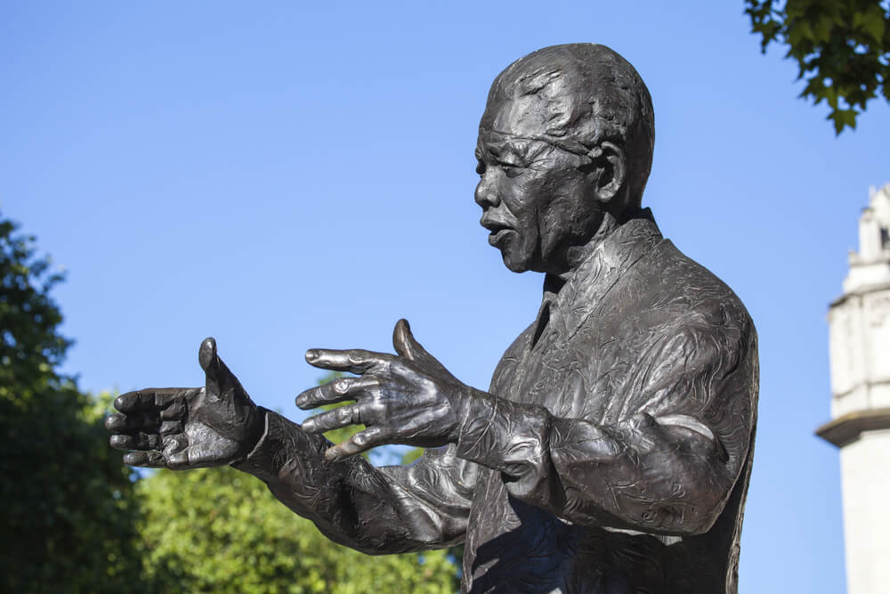 Estatua de Nelson Mandela