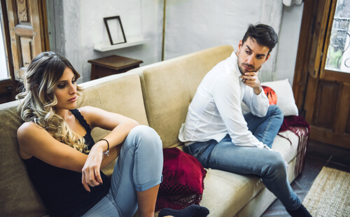 Couple se disputant le passé