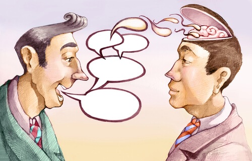 Hombre hablando y manipulando