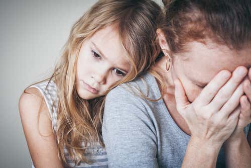 Madre estresada con su hija