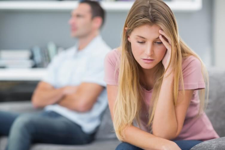 Mujer triste por su relación