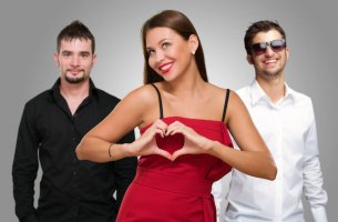 Mujer con dispuesta a amar a dos personas