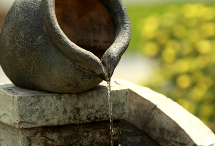 Superando las imperfecciones con el cuento de la vasija agrietada