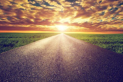 Carretera al atardecer