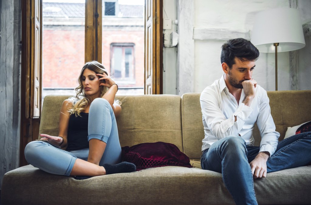 Pareja distanciada