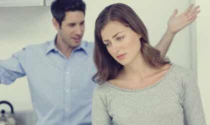 ¿Hay comportamientos agresivos-pasivos en tu pareja?