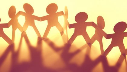 ¿Sabías que solo estás a seis apretones de manos de cualquier persona del mundo?