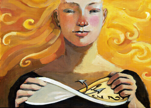 Mujer con un reloj en lamano simbolizado el paso del tiempo