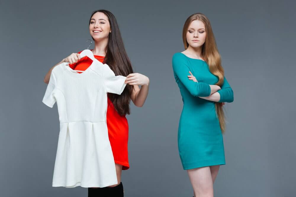 Mirando con envidia a otra