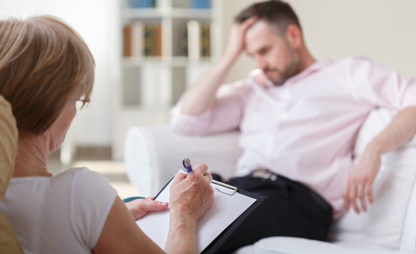 Sesión de terapia centrada en esquemas de Jeffrey Young