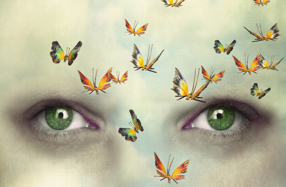 Mariposas delante del rostro