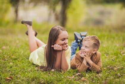 9 maneras de ayudar a los niños a escuchar mejor