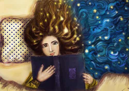 Mujer reflexionando y leyendo un libro
