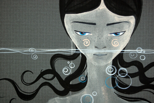 Mujer triste recordando