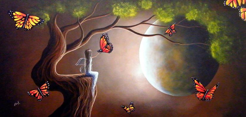 Niña con alas y una mariposa