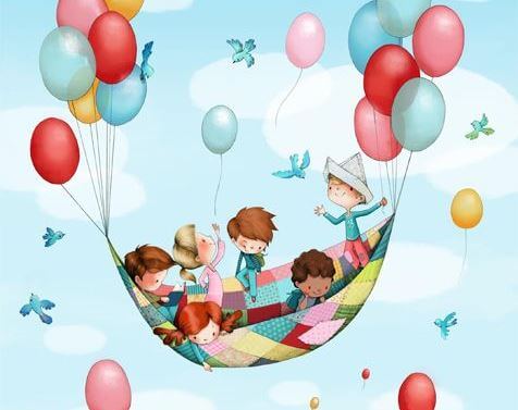Niños jugando en globo