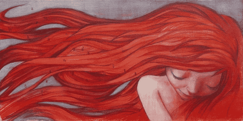 Mujer con pelo rojo