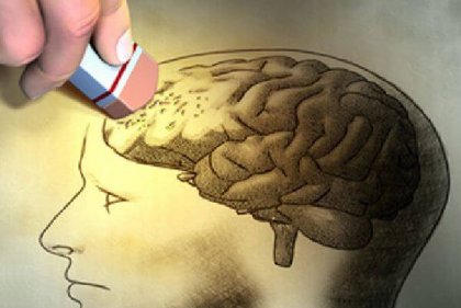 Dormir de lado reduce el riesgo de Alzheimer y de Parkinson