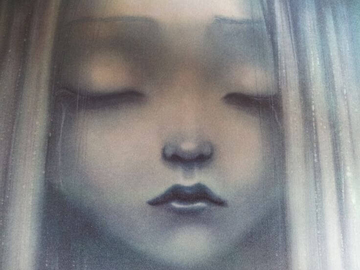 Chica triste con heridas del alma