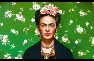 Frida sobre un fondo verde