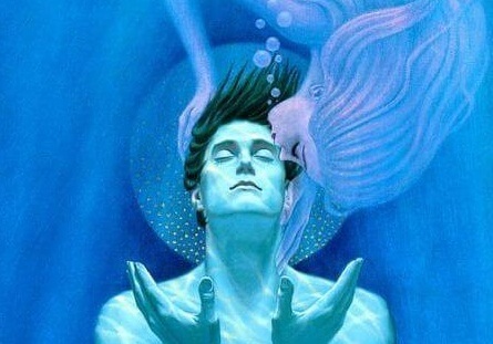 hombre con brazos cruzados