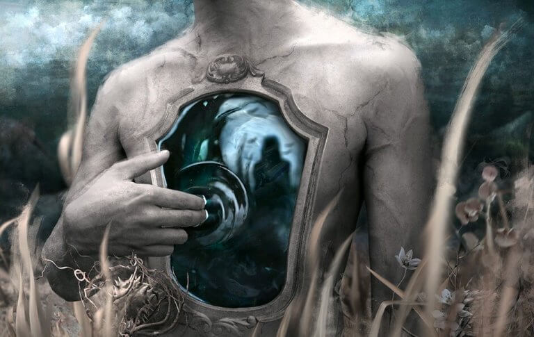 Hombre mostrando su interior