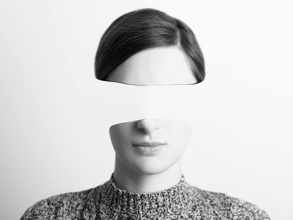 Mujer sin mirada