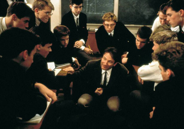 Profesor enseñando el Carpe Diem