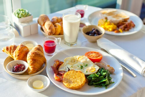 Uitgebalanceerd ontbijt om je dag te beginnen