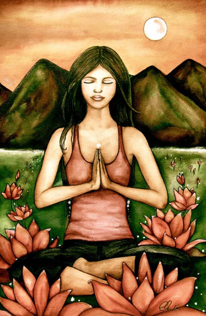 Mujer sentada meditando