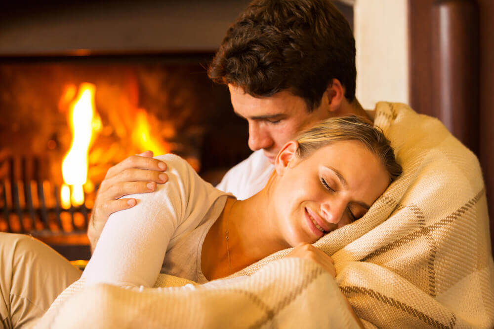 Pareja abrazada