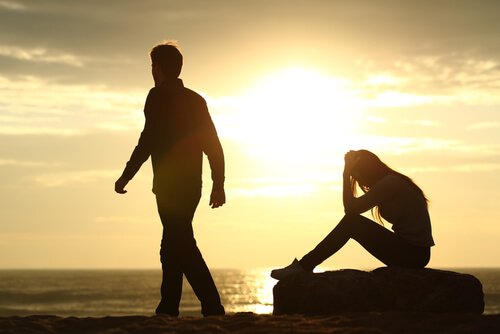 pareja rota por celos