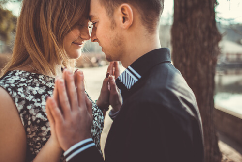 Tener una pareja nos complementa, no nos construye