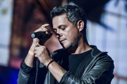 Alejandro Sanz detiene su concierto para proteger a una mujer maltratada