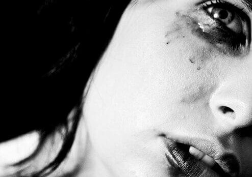 mujer llorando