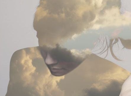 nubes en forma de mujer