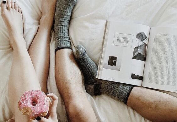 pareja en la cama