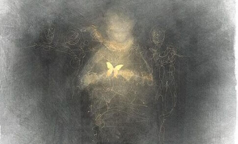 Niño con mariposa con luz representando la higiene mental