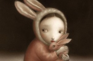 niña con disfraz de conejo