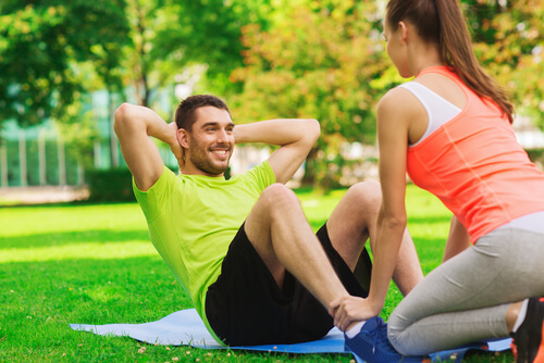 Pareja haciendo deporte