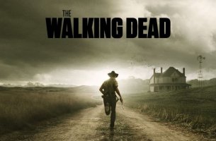 Hombre corriendo por un camino