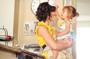 ama de casa y su hijo